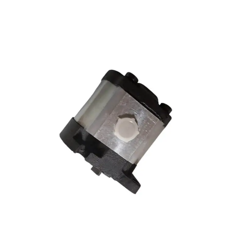 Diselmart Hydraulic Oil Pressure Pump 67810-76100 67810-76102 For Kubota B1550 Engine 1