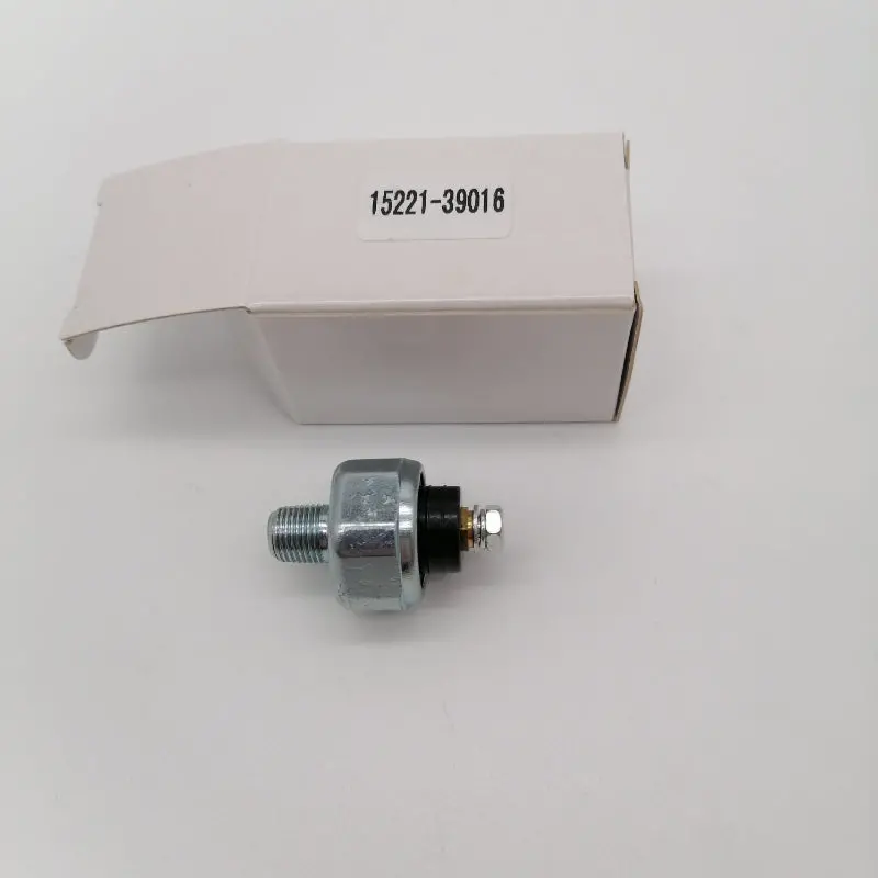 Diselmart 15221-39016 Oil Pressure Sensor Switch For Kubota Tractor B5100d B5100e L175 L185 L225 L245 L285 L305 M4000 M4050 2