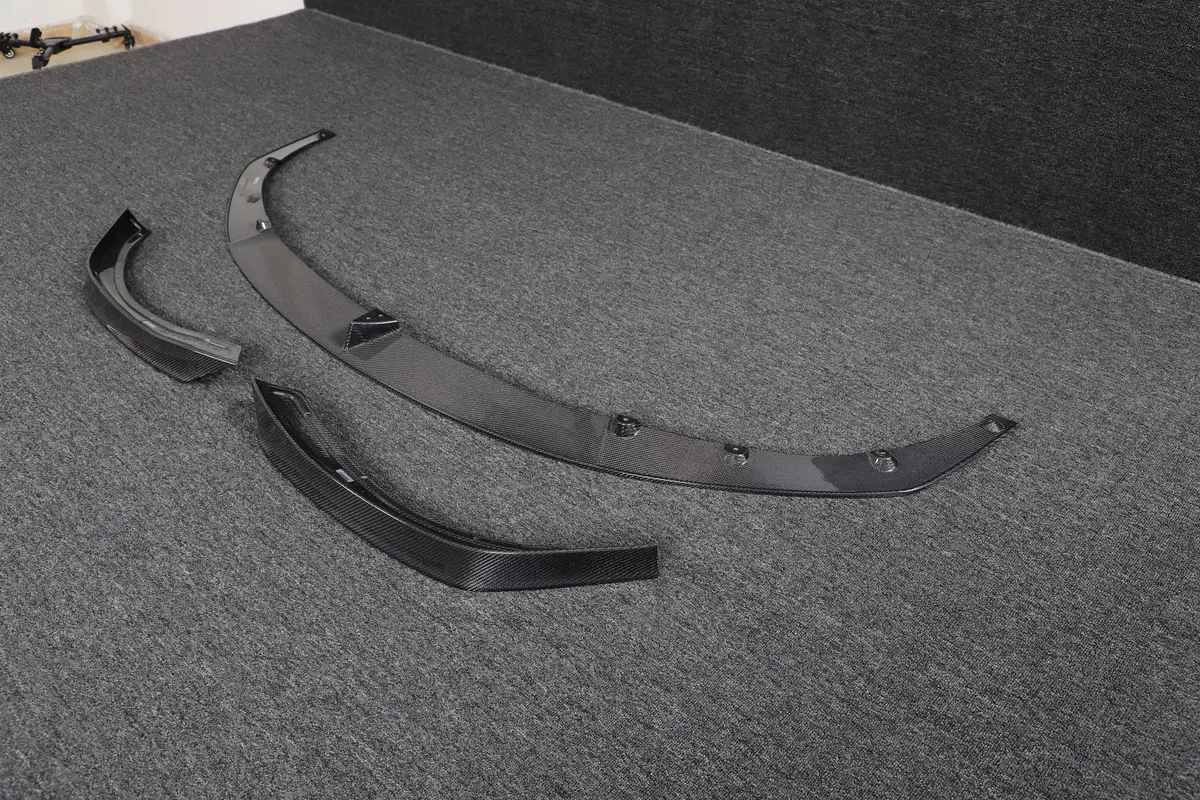 Dynacarbon™️ Carbon Front Bumper Lip For Tesla Model S Plaid 2021-2023 1