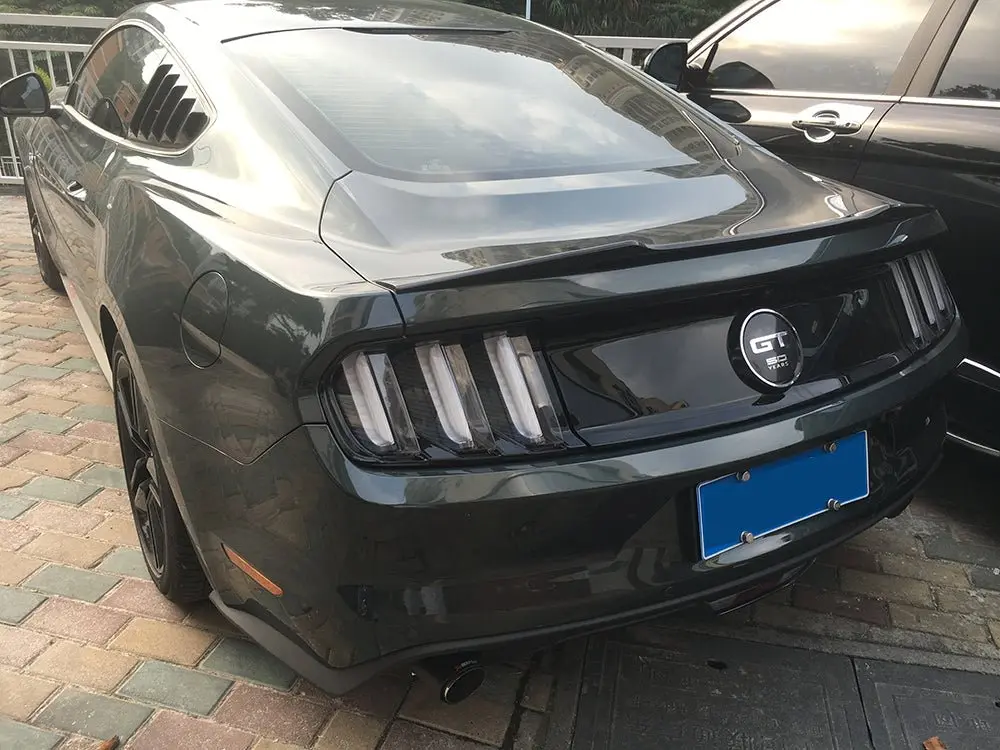 Dynacarbon™️ Carbon Rear Spoiler For Ford Mustang 2015-2023 1