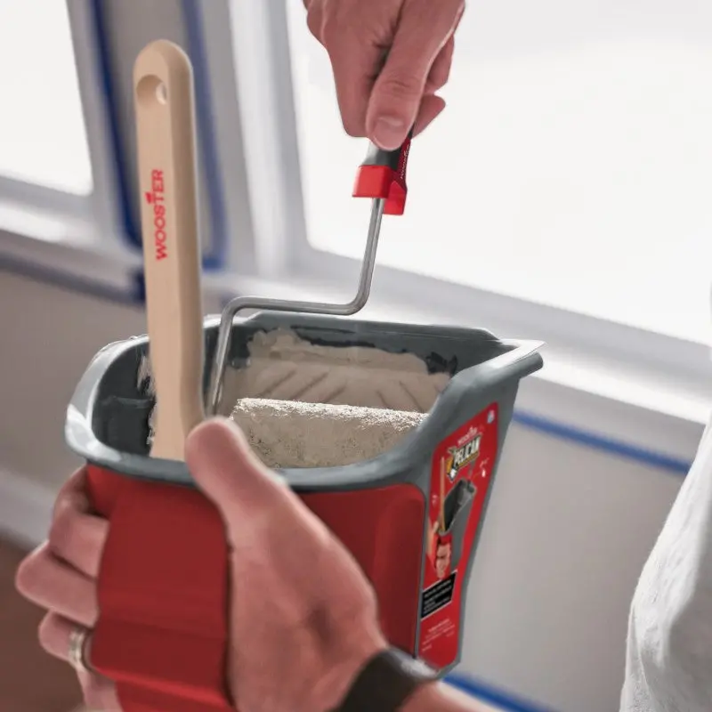 Wooster Pelican Handheld Paint Pail 2