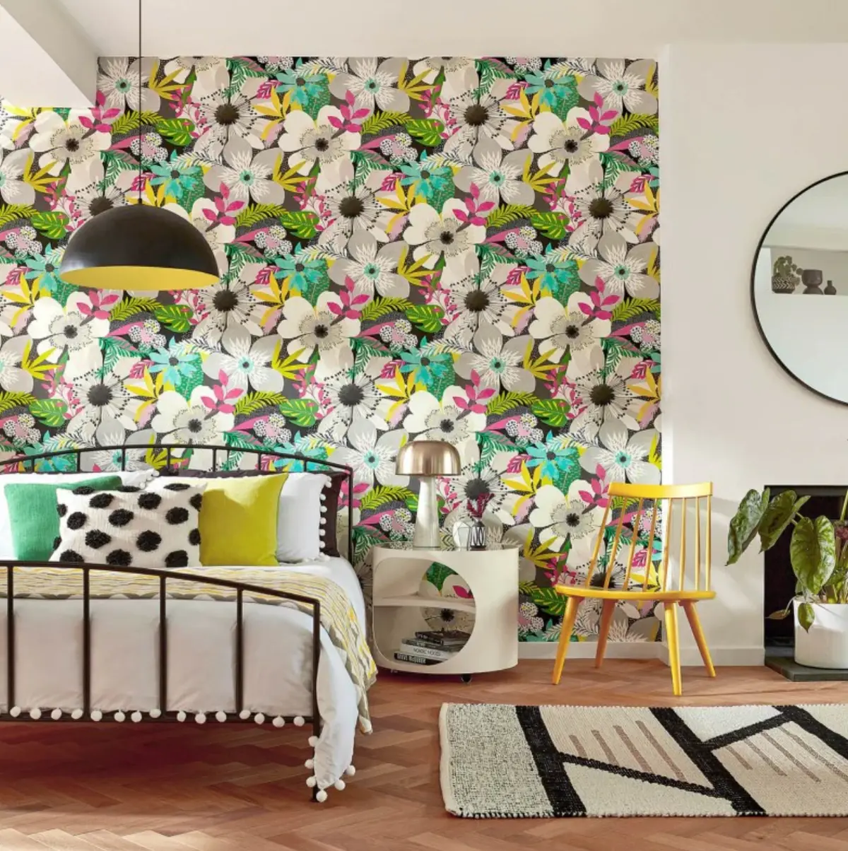 Ohpopsi Floral Riot Wallpaper Chalk & Carbon Sample 1