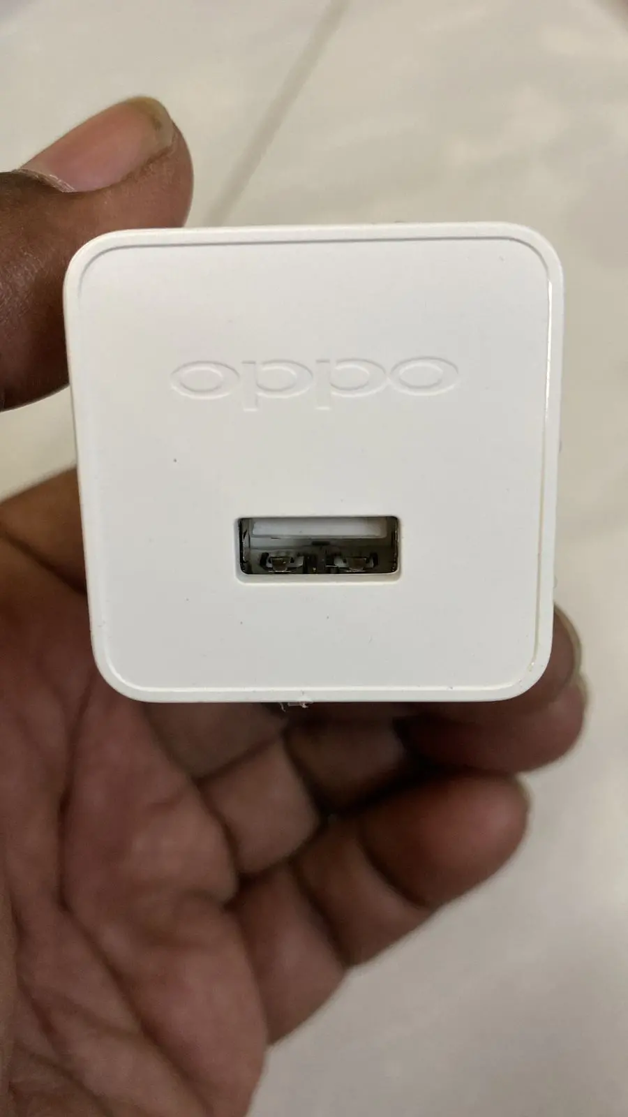 [Unbelievable Deal] Oppo Wall Charger Ay0520 2000Mah White Universal Bulk 1