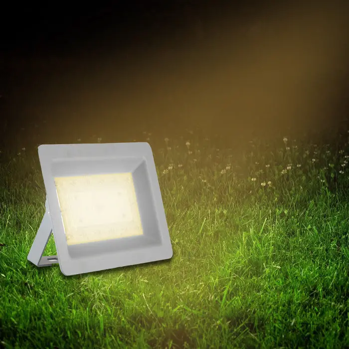 Inventaa Zeva Eco LED Stadium Floodlight – Energy-Efficient Stage & Outdoor Lighting with 2-Year Replacement Warranty - Image 2