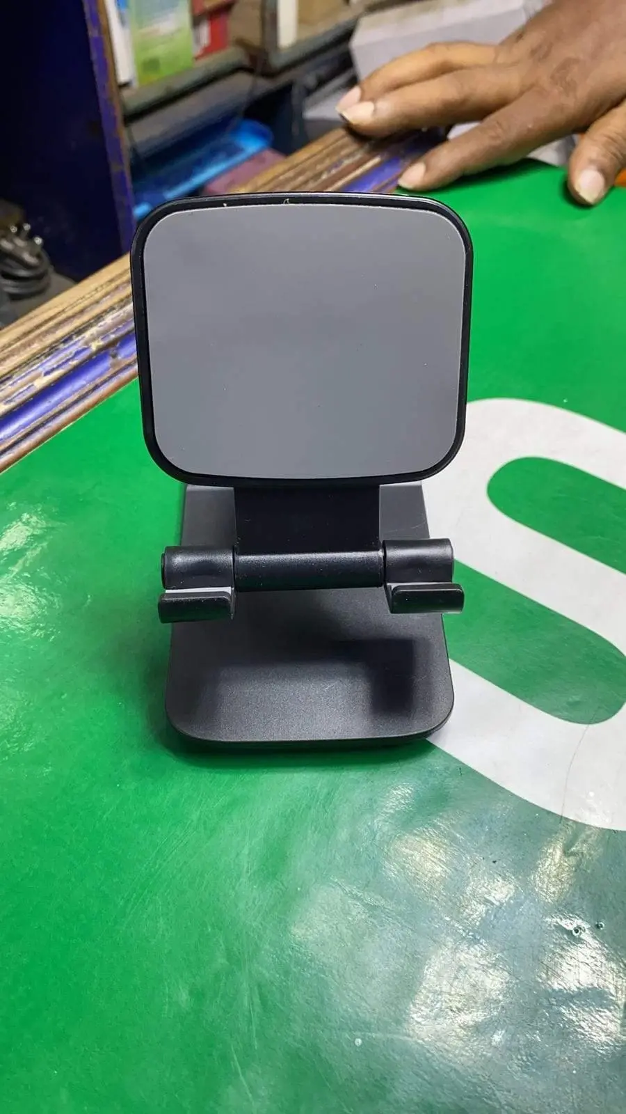 Dealsplant  Universal Mobile Holder 1