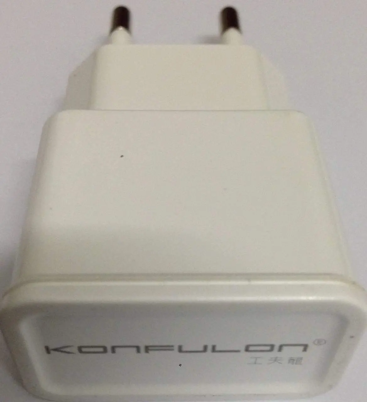 Konfulon 2.1A Dual Usb Wall Charger Adapter 1