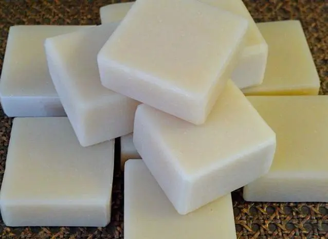 Dealsplant 100% Natural Handmade Pure Coconut Oil Beauty Soap Skin Care Moisturizing Soap (100G) 1
