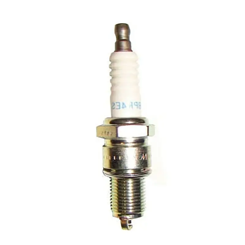 New M805853 Spark Plug For John Deere Tractor 737 757 797 Gx335 X305r Z920r Z925a Z930a Engine Spare Part 1