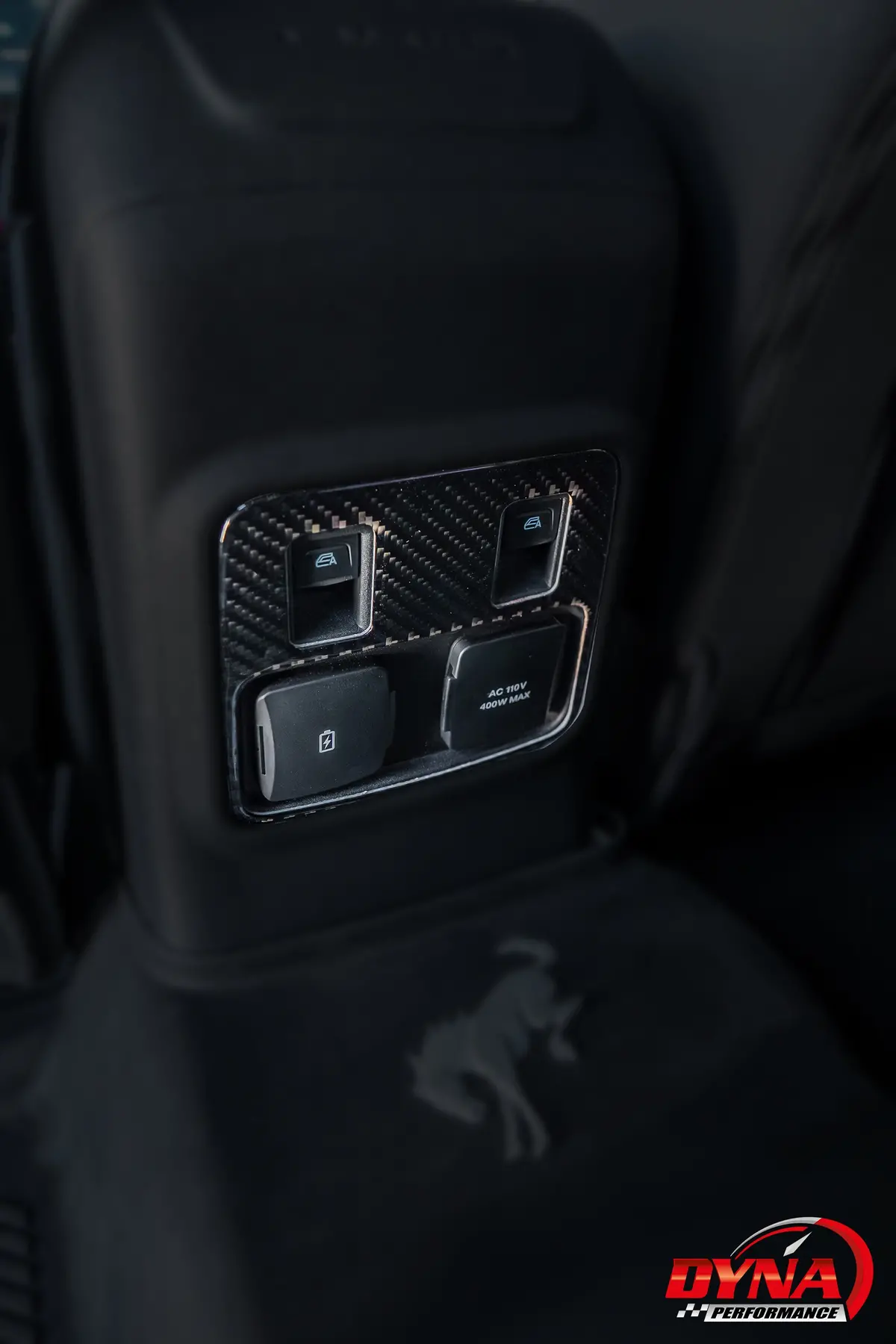 Dynacarbon™️ Carbon Rear Console For Ford Bronco 2021-2024 1