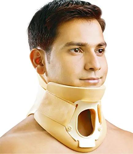 Dyna Topphil Cervical Immobiliser (Small) 1
